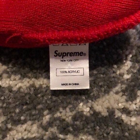 Vintage supreme  red “fuck em!” Beanie - Picture 3 of 3